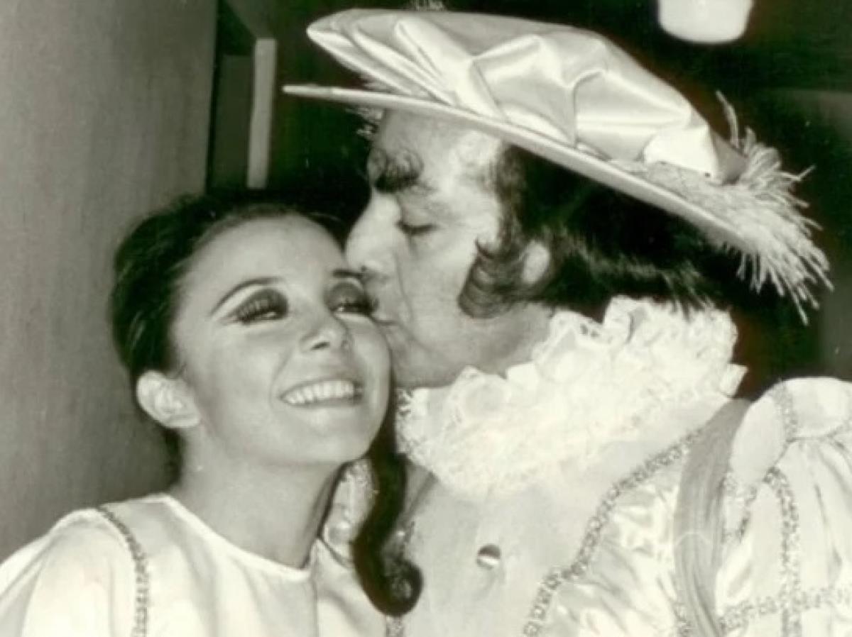 Veronica Castro Despide Al Padre De Su Hijo Cristian Parte Del Show Veronica Castro Despide Al Padre De Su Hijo Cristian Parte Del Show